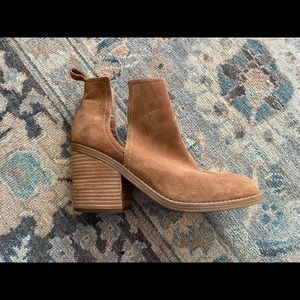 Steve Madden suede booties